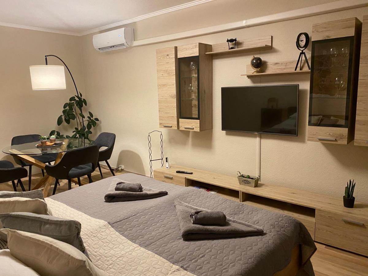 Centrum Apartman Капошвар Экстерьер фото
