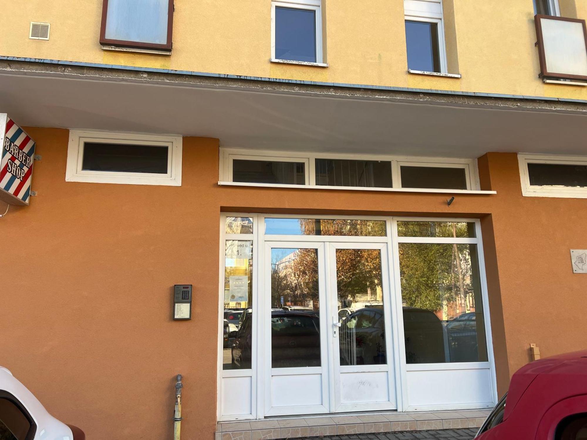 Centrum Apartman Капошвар Экстерьер фото